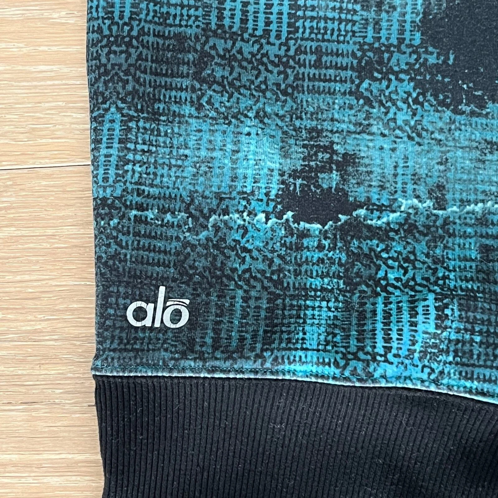 alo-yoga goddess teal ombre leggings