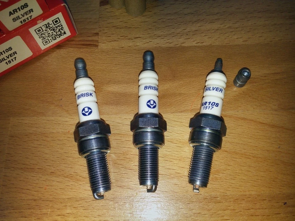 Velas de ignição BRISK AR10S-7 Performance Upgrade Racing ajuste: Benelli Motorcycles - Imagem 3 de 4