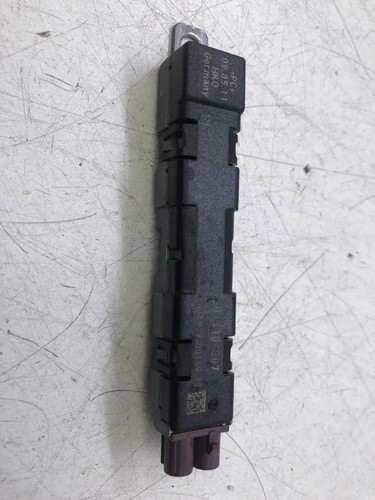 AUDI Q5 8R Antennenverstärker  8R0035225C 2.00 Petrol / electricity 35292547