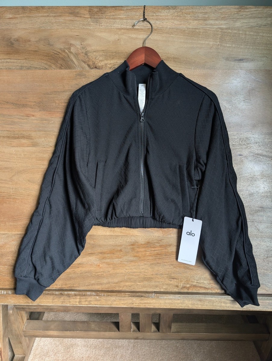 値下げ　alo ブラックダウンジャケット XS NWT Alo Yoga Cropped Jacket Womens XS Black Long Sleeve Doubles