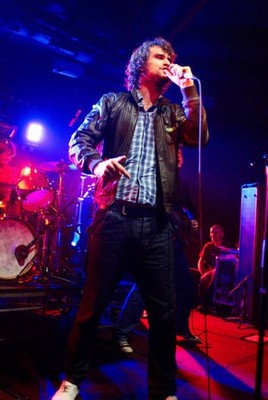Reverend And The Makers Reverend Performing Live On Stage Old Music Photo 1