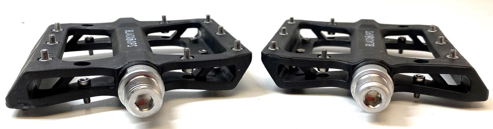new BlackOps NYLO-PRO II bicycle PEDALS 9/16" Black