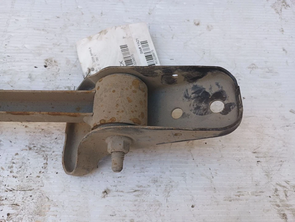 Brazo de arrastre inferior trasero de Chevrolet Impala 2006 3238875 Foto 4 de 4