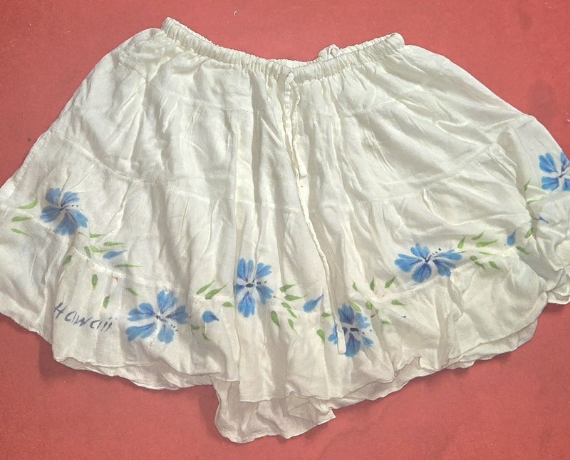 🌟 Hawaiian Girl's Skirt Size Small 100% Rayon White 