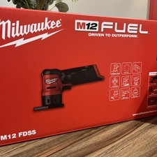 Milwaukee M12FDSS-0B FUEL 12v Spot Sander (Body Only) With M12 FUEL & Tool Bag 