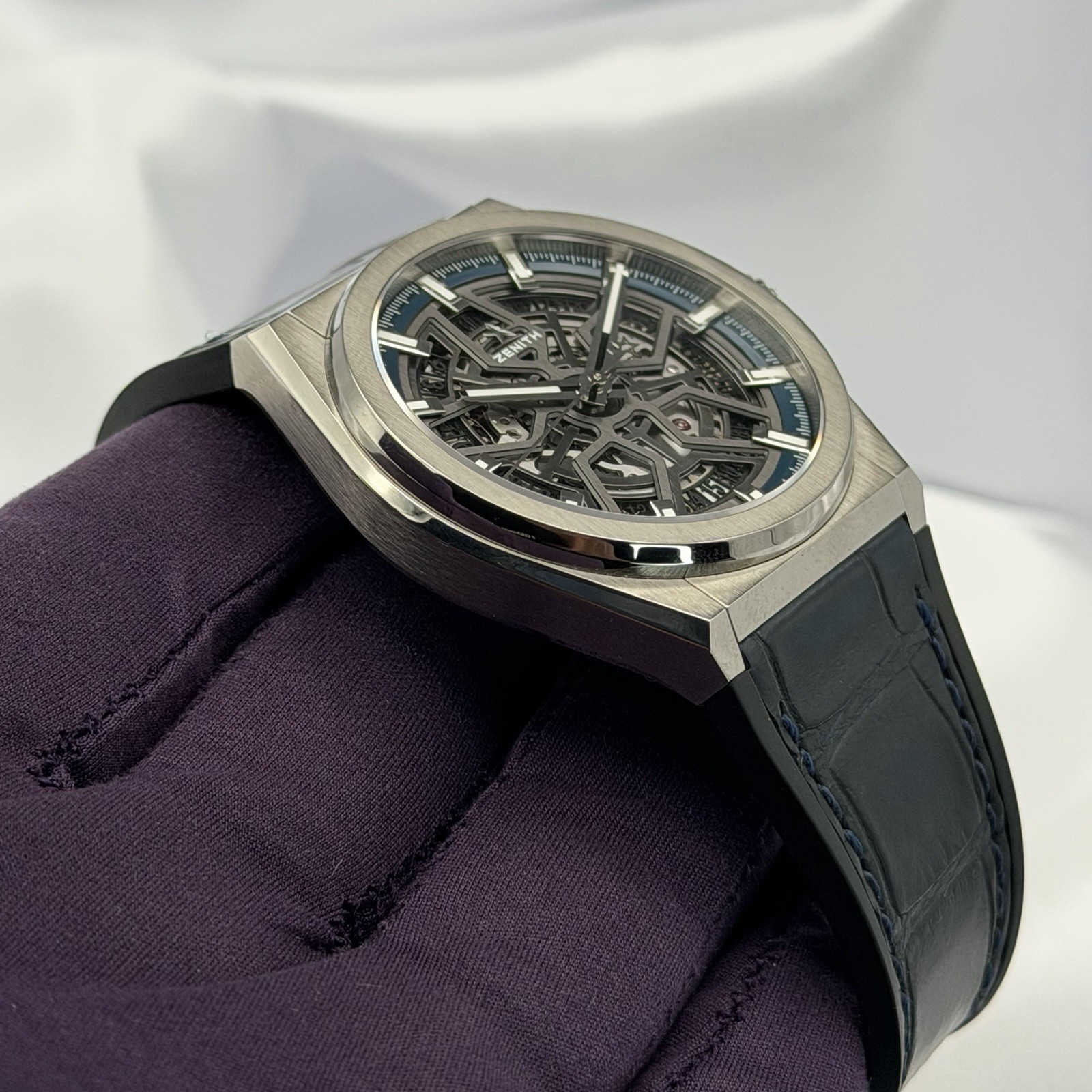 Zenith Defy Classic 95.9000.670/78.R584 41mm Titanium Skeleton Recent Service! image 4