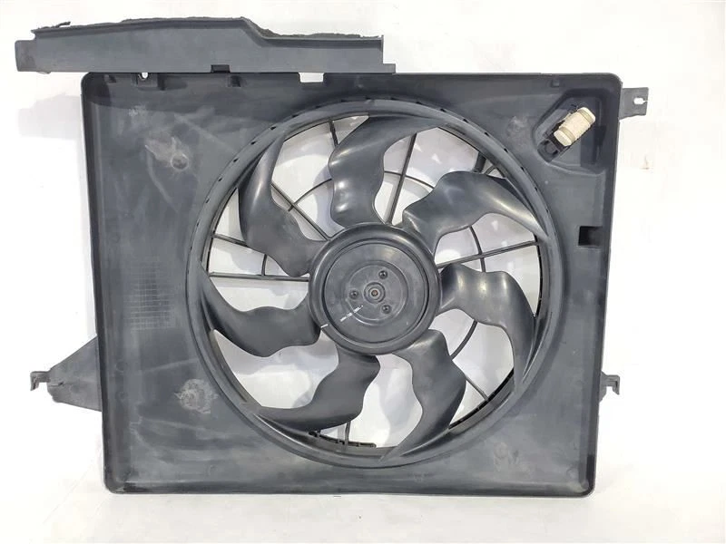 Fan Assembly 3.5L FWD OEM 2010 2011 2012 Hyundai Santa FE - Image 2 of 4