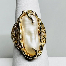 Vintage 14k Yellow Gold Large Freshwater Pearl Modernist Design Ring