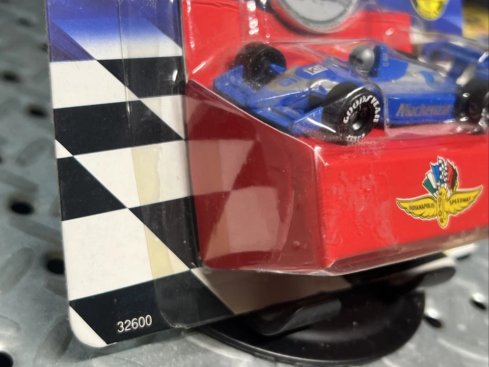 Matchbox Indy 500 1992 1/64 Scott Goodyear #15 Mackenzie con Danny Sullivan nuevo en paquete Foto 4 de 4