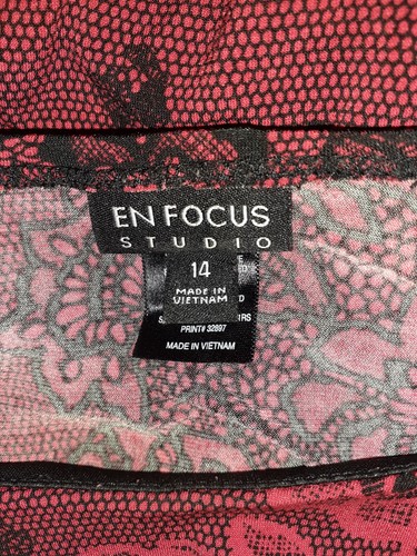 EN FOCUS STUDIO Size 14 A-Line Dress Black Red Floral 3/4 Sleeve Stretch Knit - Picture 6 of 6