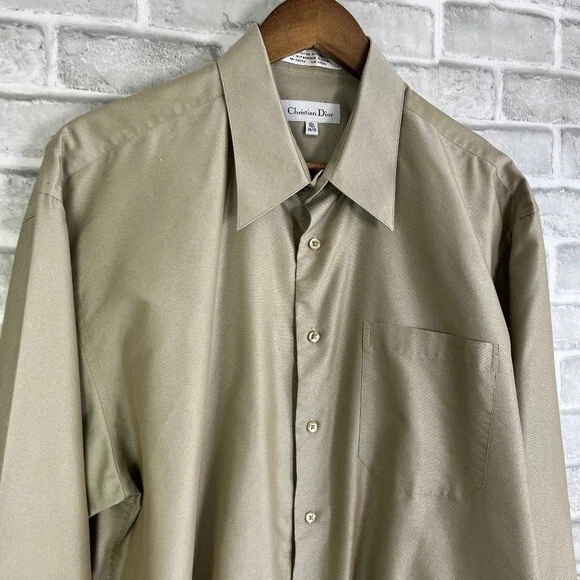 men's neutral button up