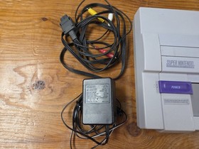 SNES Console Bundle /w 2 Games, 2 controllers & cables! Cleaned/Tested/Works!