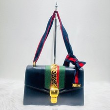 Gucci Sac cabas Sylvie Ophidia 421882 139383722