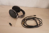 Sennheiser HD 650 Over Ear Headphones HD650 with cable and adapter
