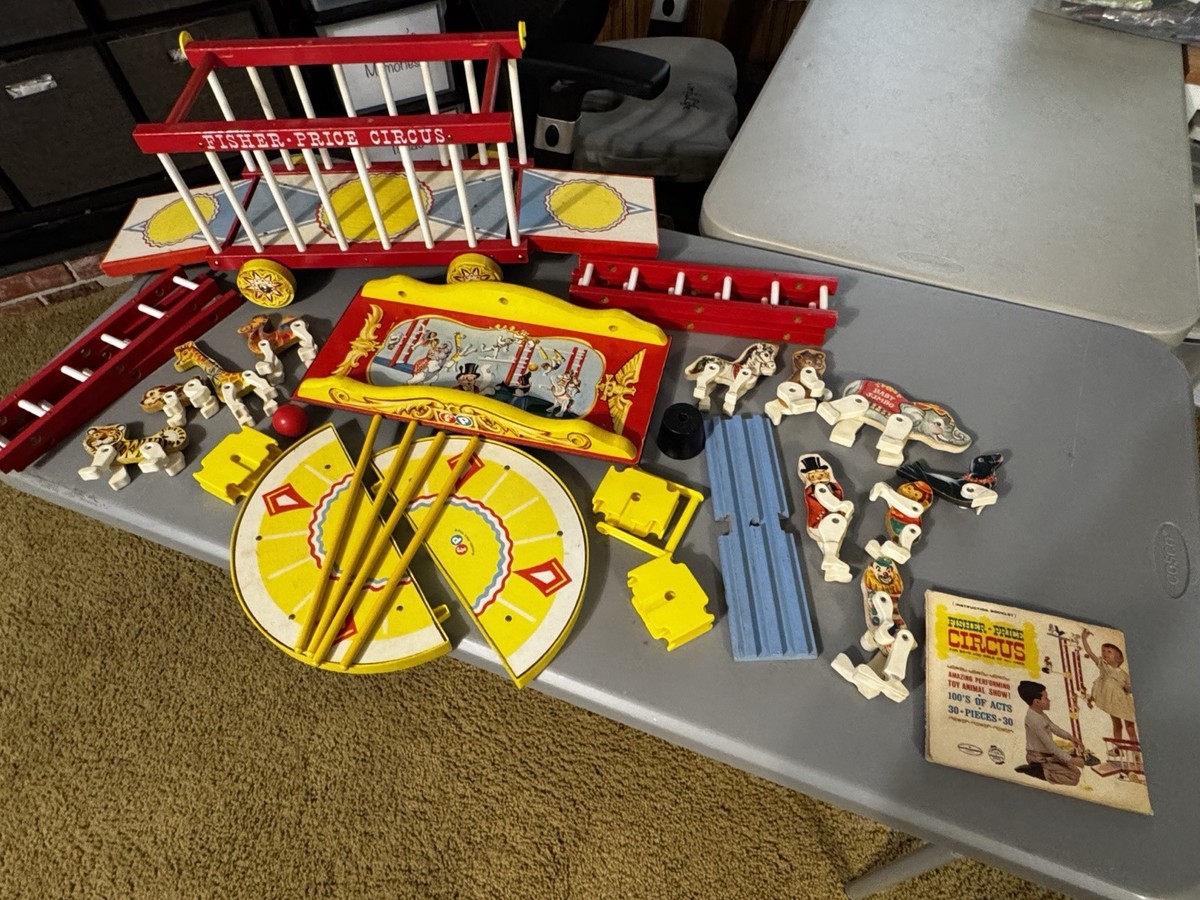 Vintage 1960s Fisher Price Big Performing Circus Wagon #900