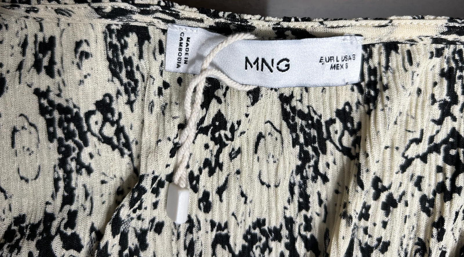 MNG Mango 8 Cream Black Floral Crepe Midi Dress Long Sleeve Boho Cottagecore thumbnail 6