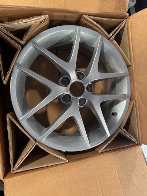 2004-2011 Saab 9-3 Factory Alloy Wheel 12785710 17x7j OEM