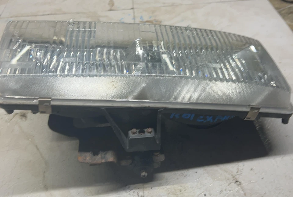 96-02 EXPRESS SAVANA 1500 2500 3500 Conjunto Faro Derecho Pasajero Foto 4 de 4