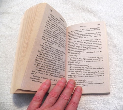 PRE-OWNED PAPERBACK NOVEL TITLED FRICTION BY SANDRA BROWN 2016 GRAND CENTRAL PUB - Picture 4 of 6