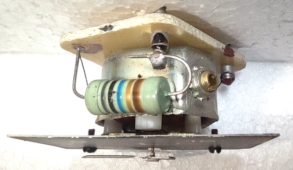 Medidor de voltaje Medidor de voltaje LADA SAMARA 2108 UNDER 1997 Foto 4 de 4