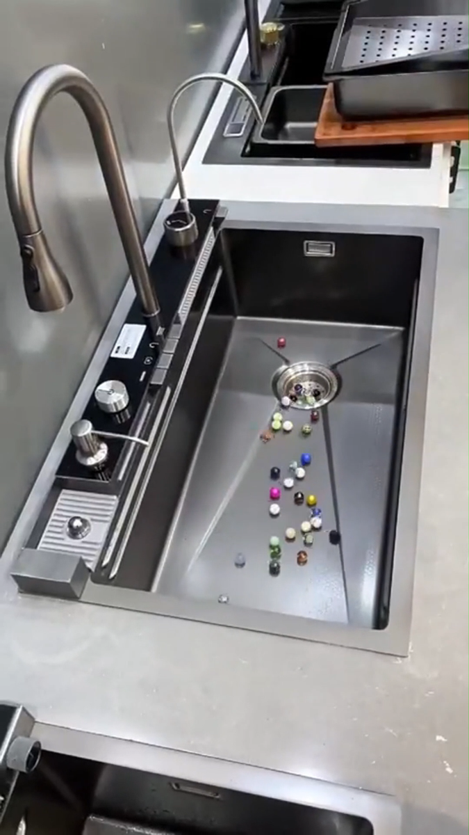 趣味・スポーツ・実用 Coffee floats, Tee sinks. Through Histor BOCCHI Livenza 1.75 GPM Brass Kitchen Faucet, Goose Neck