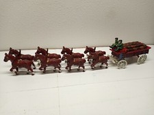 Vtg CAST IRON CLYDESDALE BEER WAGON HORSE DRAWN CART 28 BARRELS DOG 2 MEN TAIWAN