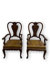 PAIRE DE CHAISES. BOIS D'ACAJOU ET CUIR. ESPAGNE. XIX - XX SIÈCLE