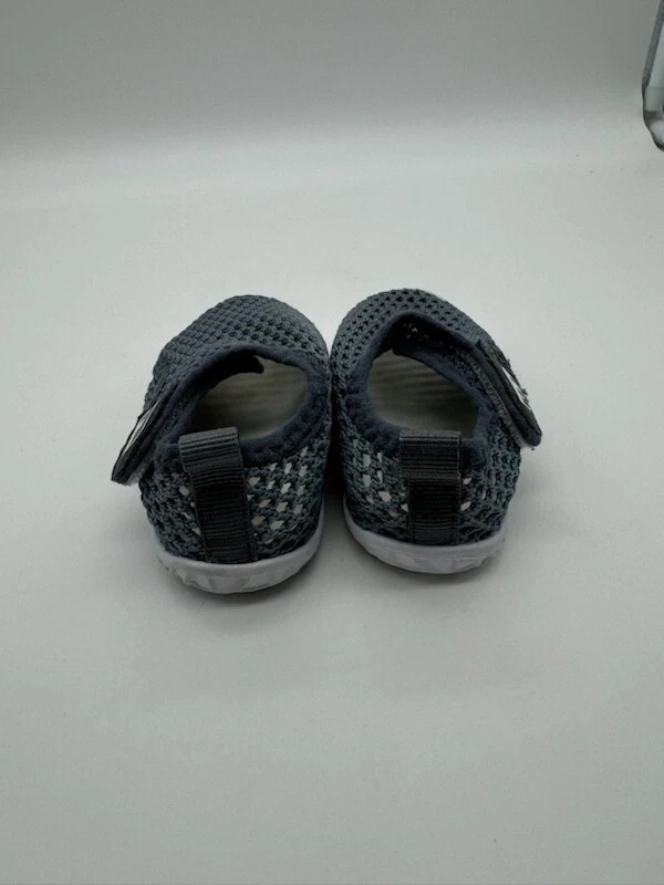 Zapatos de agua infantil de malla gris talla 0-6 meses Foto 4 de 4