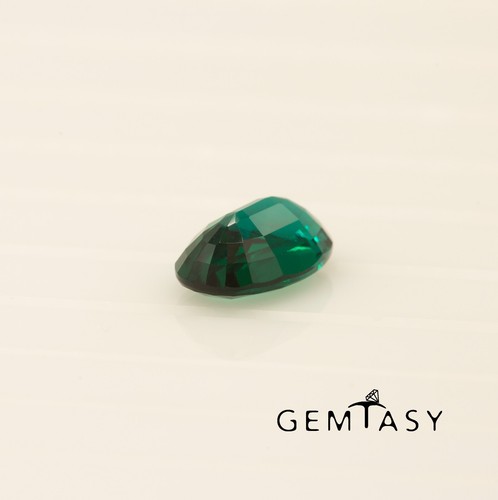 Cut stone - Emerald Zambian hydrothermal lab grown, 12x8mm 3.15ct - Picture 3 of 4