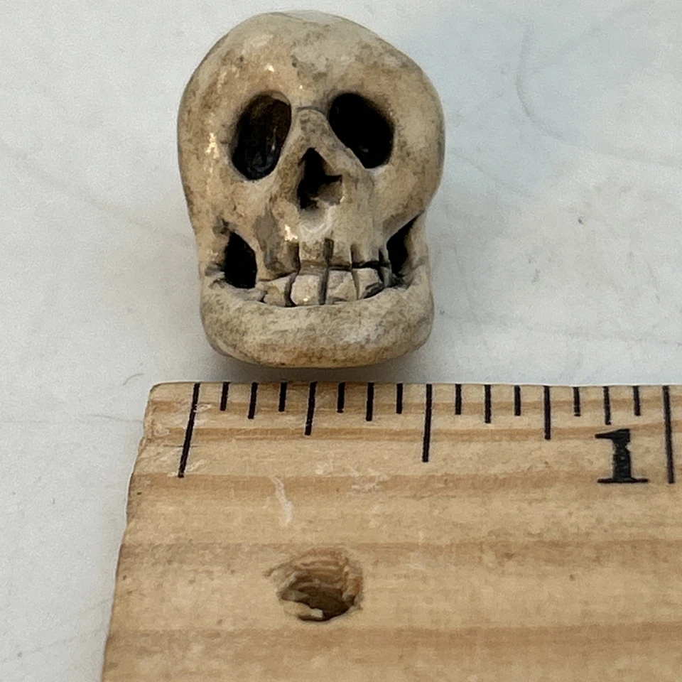 De colección 1”x1/2” Hecho a Mano Calavera Collar O Pulsera Colgante Gótico Halloween Foto 3 de 4