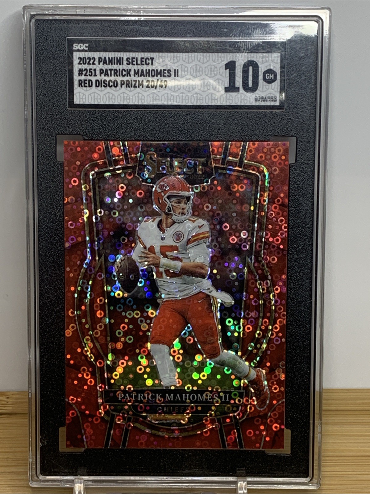 2022 Panini Select - Club Level Patrick Mahomes II #251 Red Disco Prizm /49