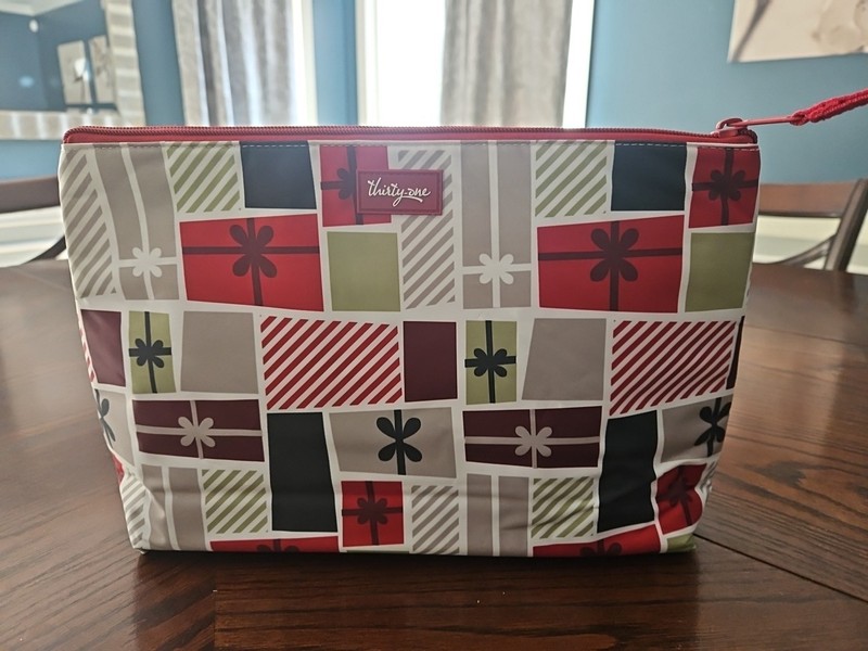 THIRTY-ONE THERMAL ZIPPER POUCH-667B GIFTS FOR ALL-RETIRED-BNIP