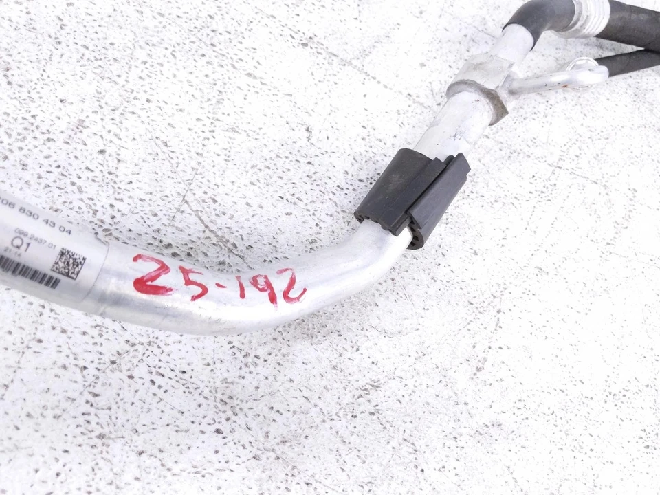 Manguera de aire acondicionado Mercedes-Benz C300 2013-2025 206-830-43-04 *2,0 L Foto 4 de 4