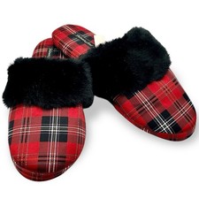 VICTORIAS SECRET Size M Red Plaid Slippers Cushy Faux Black Fur Trim   SALE   