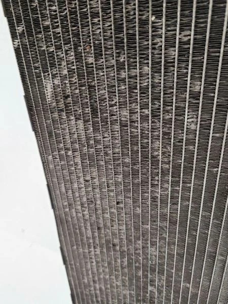 2016 17 2018 VOLKSWAGEN PASSAT AC Condenser R134A 561820411C Foto 3 de 4