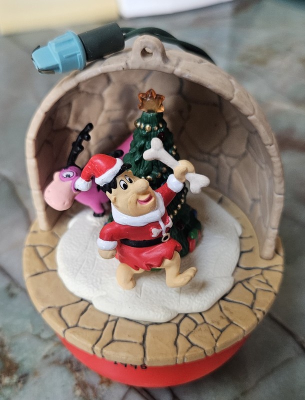 1995 HALLMARK KEEPSAKE THE FLINTSTONES FRED & DINO "DISPLAY" ORNAMENT MOTION 