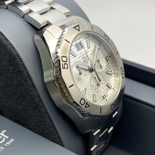 Montre pour homme professionnelle Tag Heuer Aquaracer 200 acier cadran argent CBP1111.BA0627 - Photo 5 sur 8