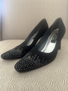 Stuart Weitzman women's black fabric and rhinestone heel size 8.5AA