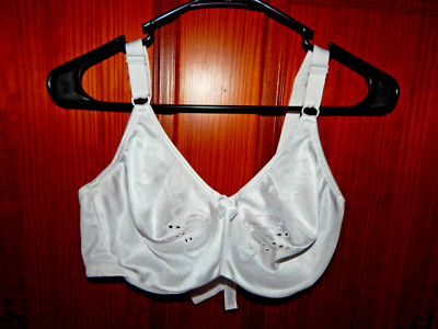 UNDERSCORE WHITE FULL COVERAGE BRA, UNDERWIRE, CLOTH LINING, SIZE 36 DD, NWOT