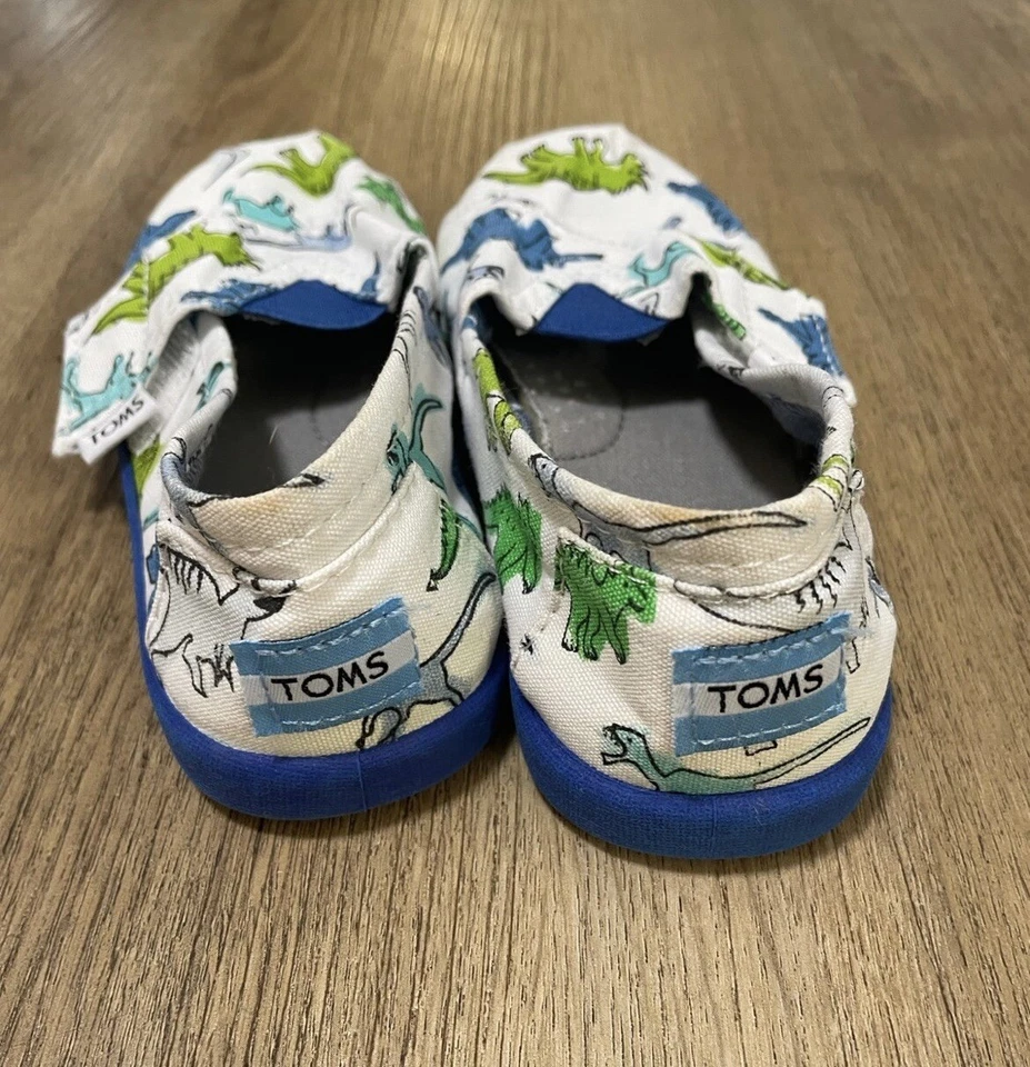 Zapatos Tom’s dinosaurio para niños talla 11 Foto 3 de 4