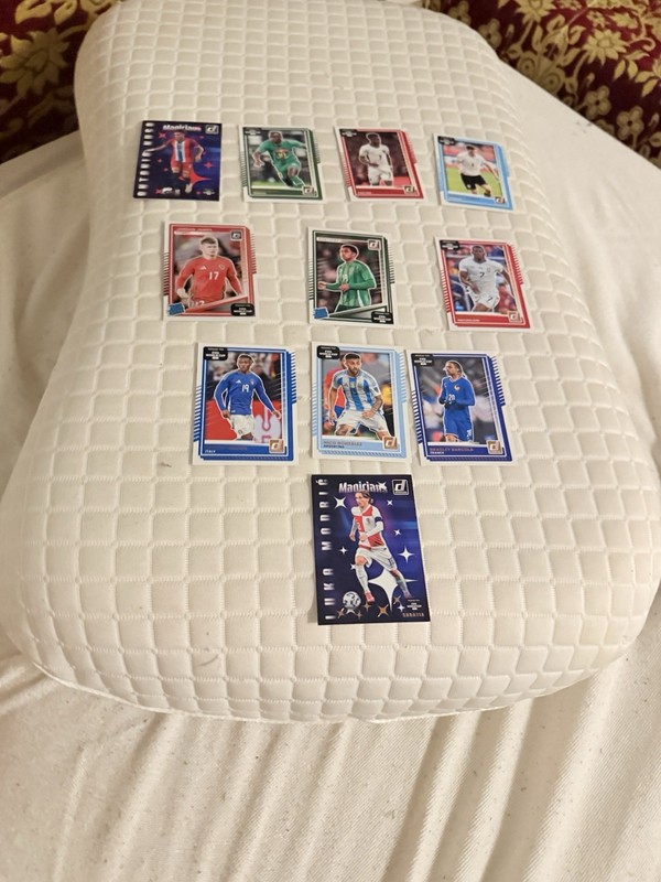 Donruss Soccer Trading Card Lot FIFA Luka Modrić 11 Cards