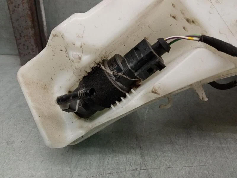 4K0955451D vaschetta acqua tergicristalli per AUDI A6 C8 (4A2) 35 2018 5407298 - Immagine 2 di 4