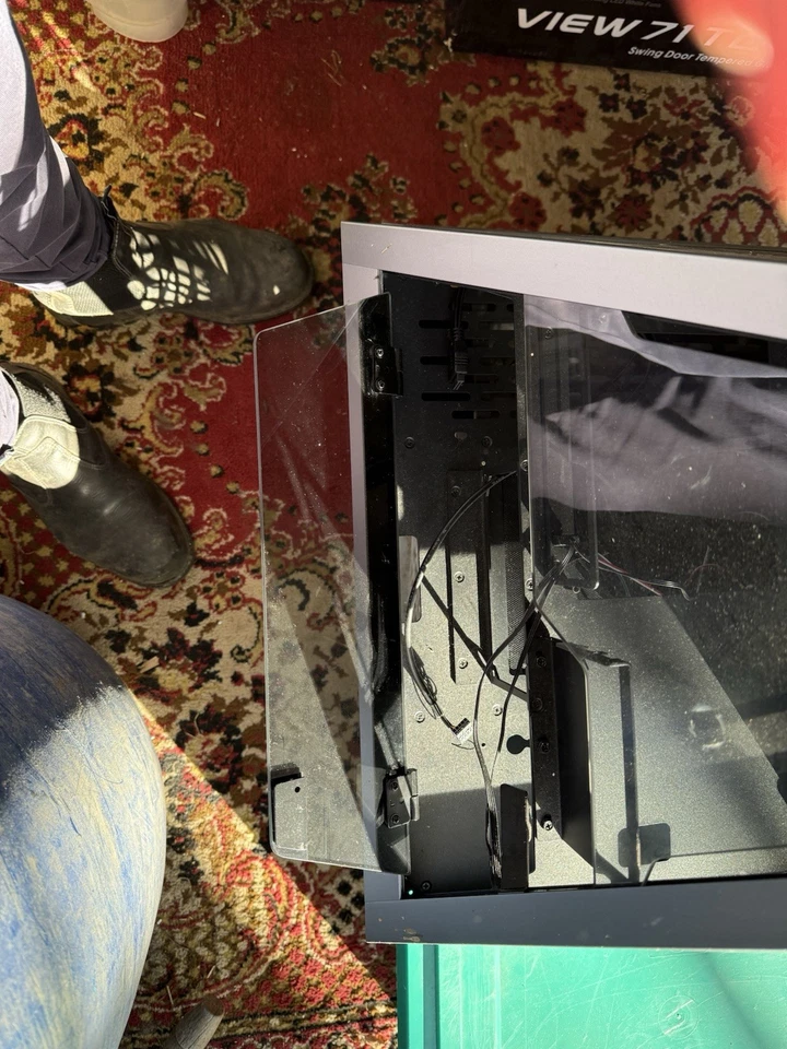 AZZA Pyramid PC Gehäuse Show Case - Bild 4 von 4