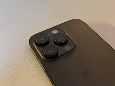 iPhone 14 Pro 128GB Schwarz - Inkl. Zubehörpaket