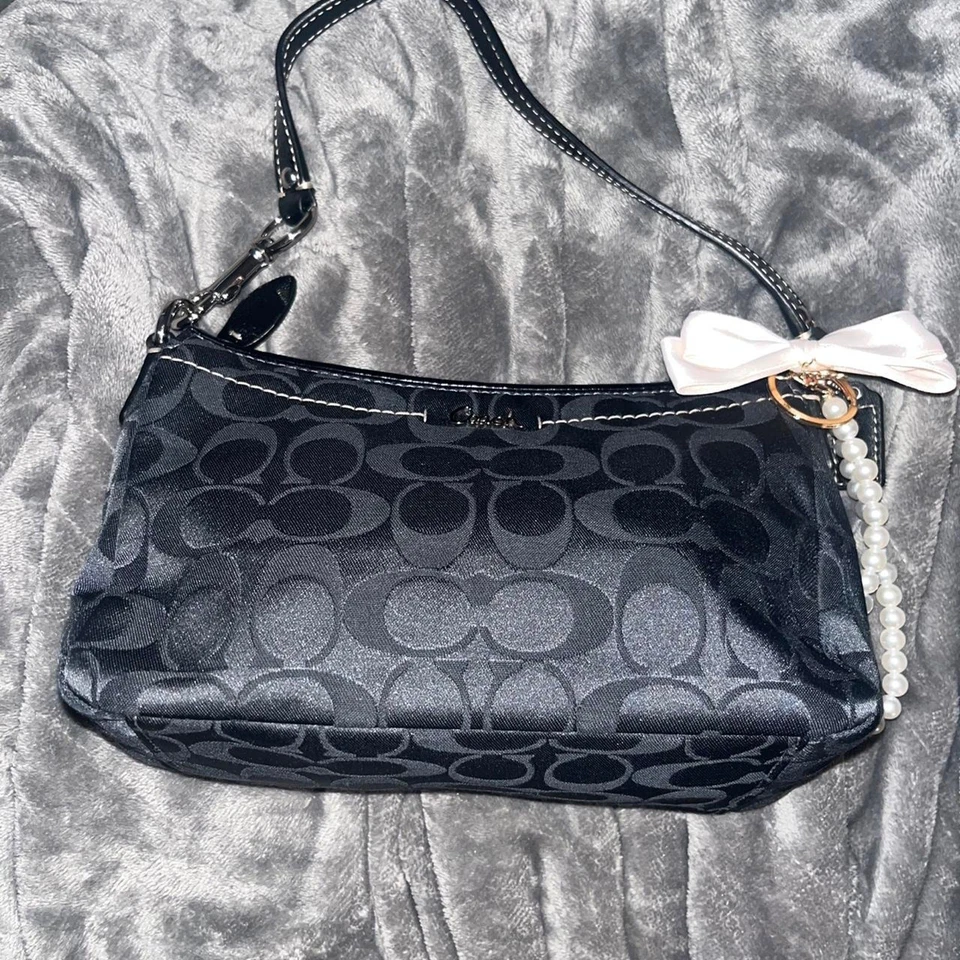 Mini bolso Coach negro  Foto 2 de 4