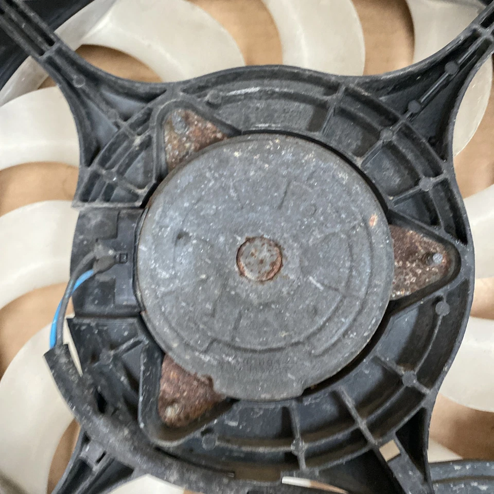 2014 2015 2016 SUBARU CROSSTREK XV HYBRID RADIATOR OEM Fans Fan - Image 3 of 4