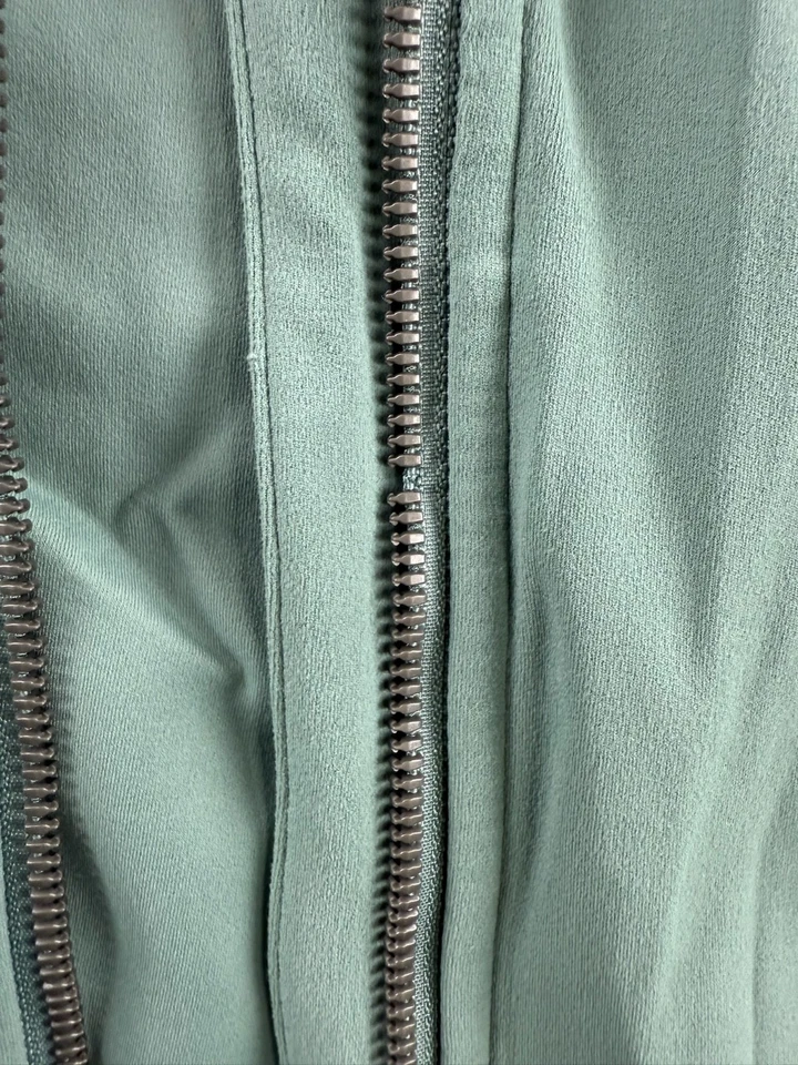 Lululemon Define Hooded Jacket 18 - M/L - Delicate Mint READ - Image 2 of 4