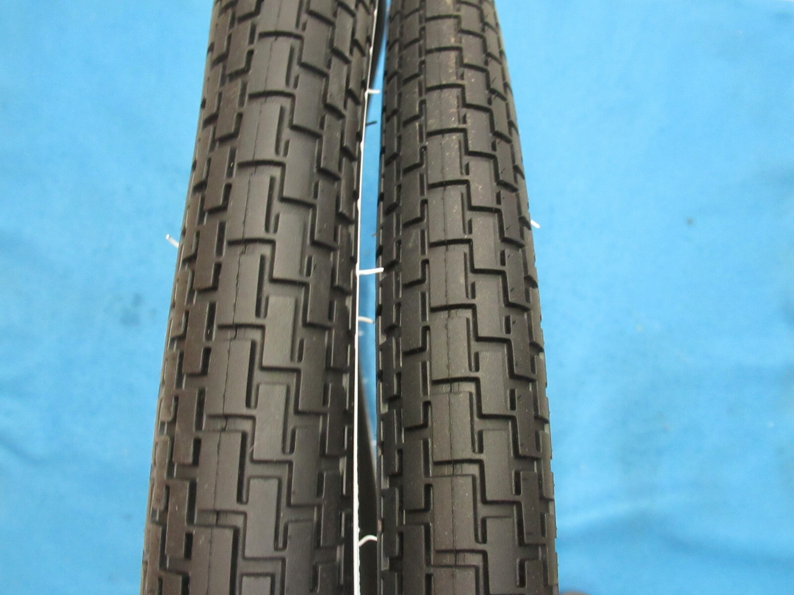 Schwinn Style 26" x 2" x 13/4" Brick Tread Bicycle Tires Schwinn S7