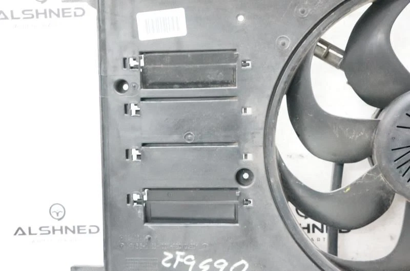 2015 Volvo XC60 conjunto de motor ventilador de refrigeração radiador 31686810 fabricante de equipamento original - Imagem 3 de 4