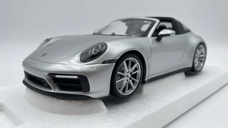 MINWAP0211460RTRG Minichamps Porsche 911 Targa 4 GTS 1/18 - Immagine 3 di 4